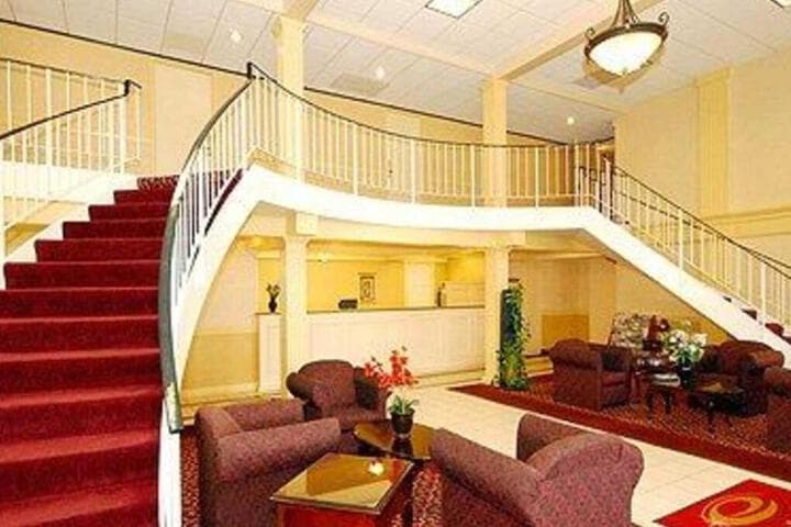 Explore Amherst Center