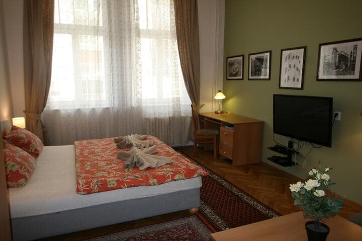 Explore Kolova