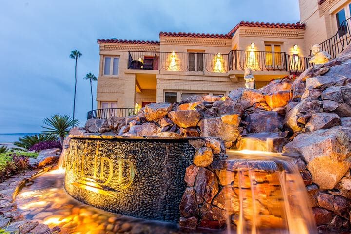 Explore La Jolla Heights
