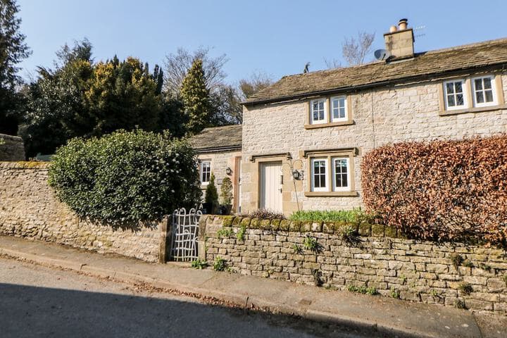 Explore Great Longstone