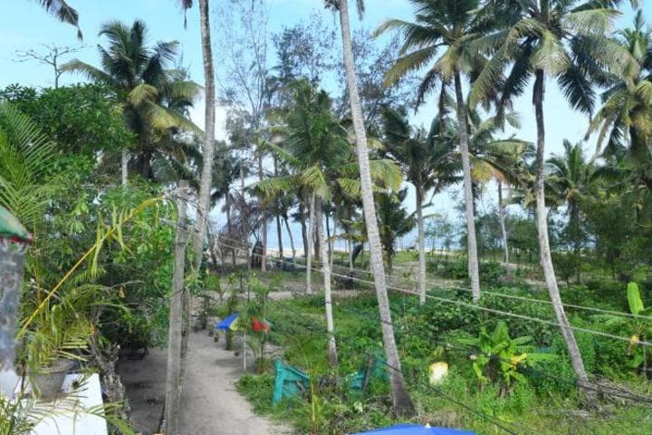 Explore Kadakkarappally