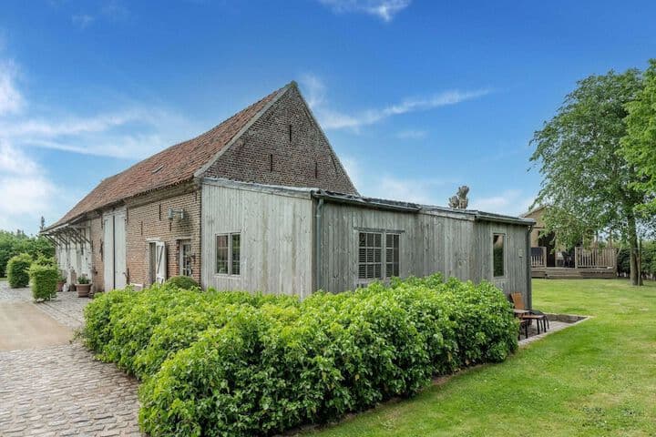 Explore Meulebeke