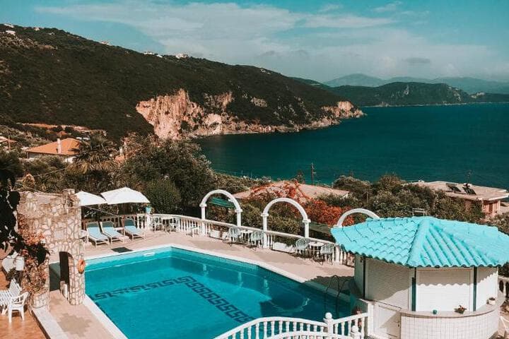 Explore Agia Kiriaki