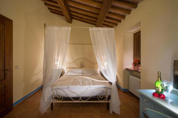 Explore Torricella