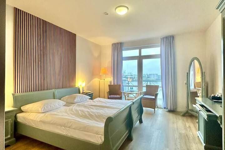 Explore Holtum Marsch