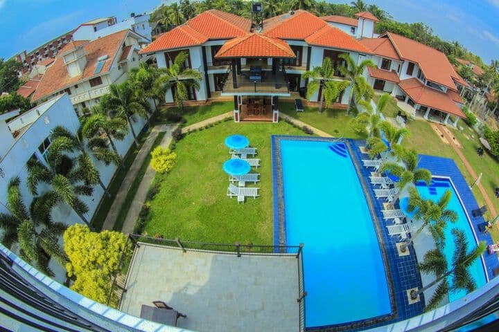 Explore Kochchikade