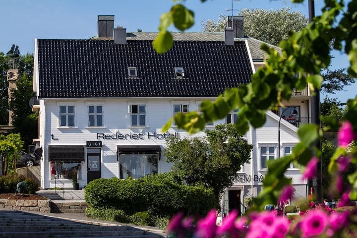 Explore Borhaug