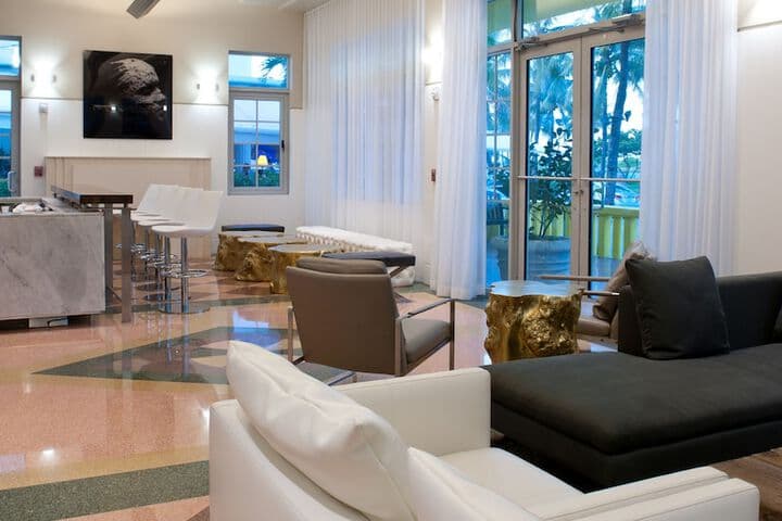 Leslie Hotel Ocean Drive