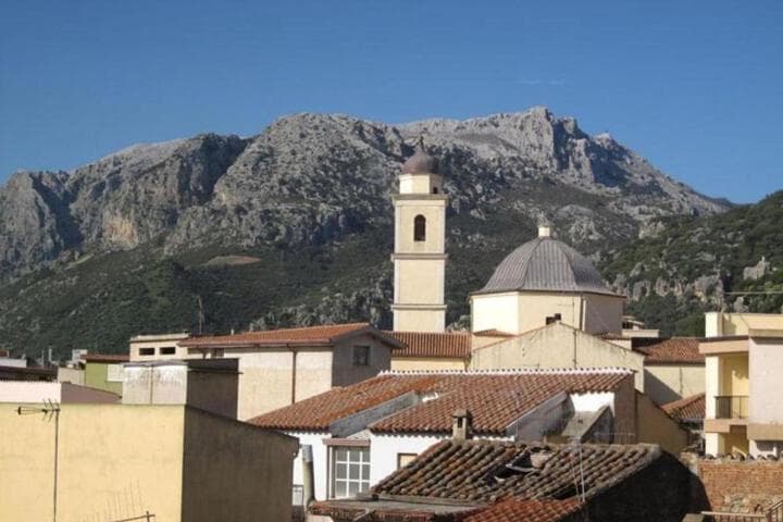 Explore La Caletta
