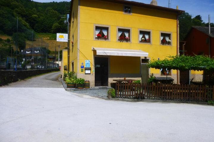 Explore Monco