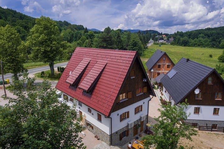 Explore Plitvica Selo