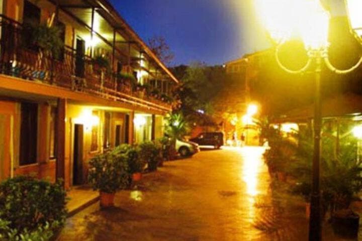 Explore Villalba