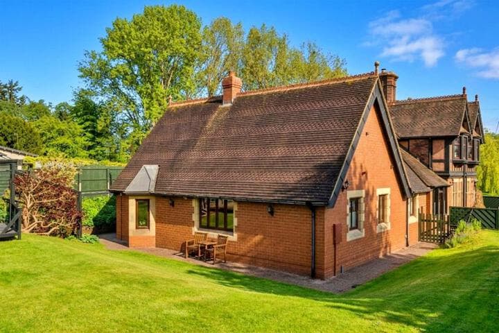 Explore Strefford