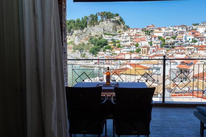 Explore Ammoudia