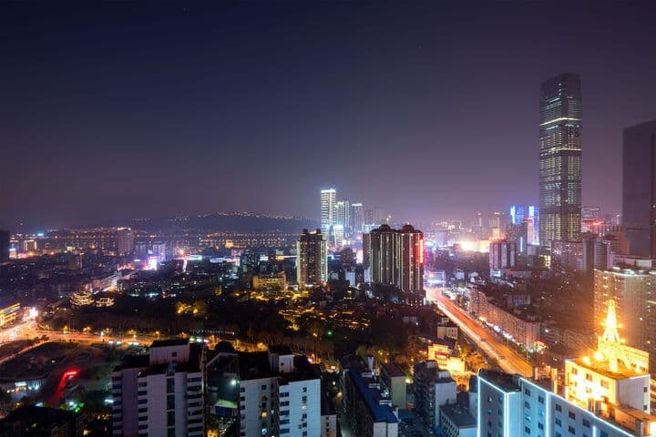 Explore Zhangjiajie