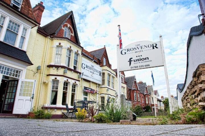Explore Willoughby