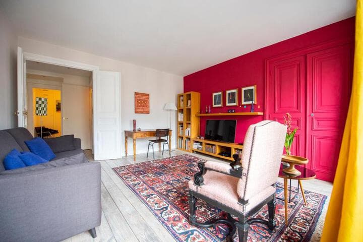 Explore Pontoise