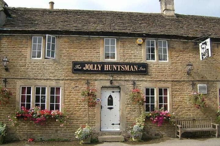 Explore Grittleton