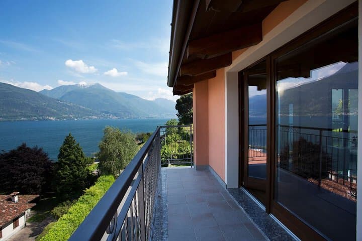 Explore Saliana