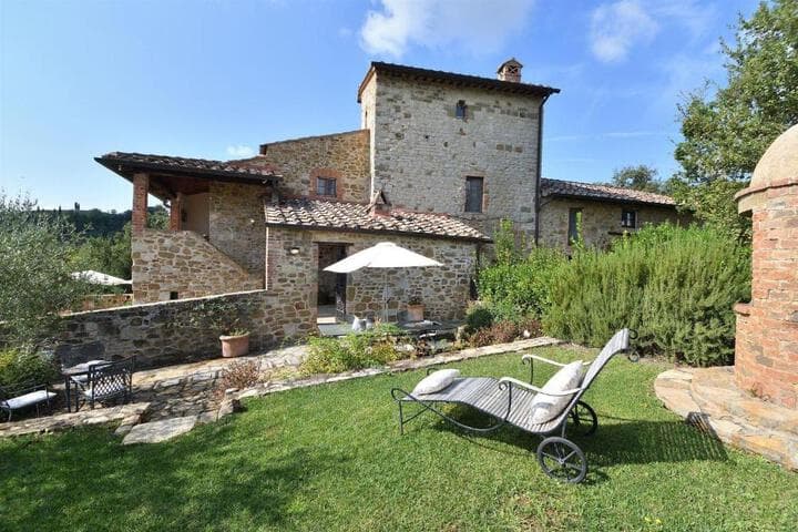 Explore San Vincenti