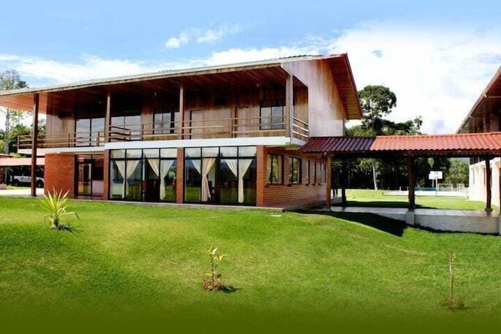 Explore Sucua