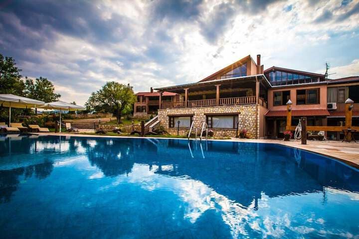 Explore Zatouna