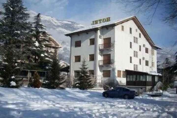 Explore Faverges