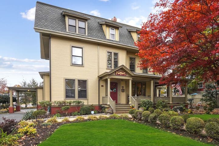 Explore Montclair