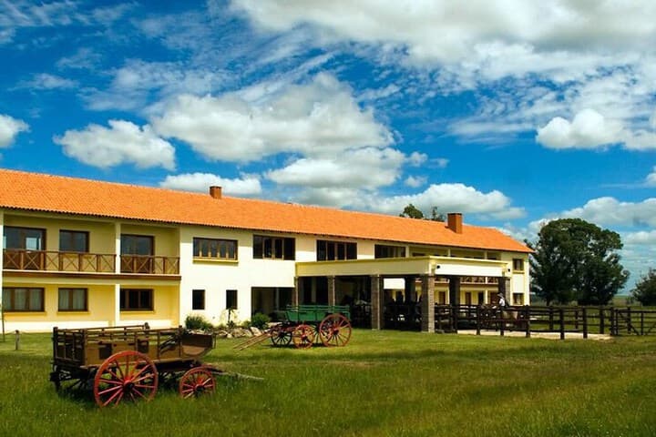 Explore San Jose De Mayo