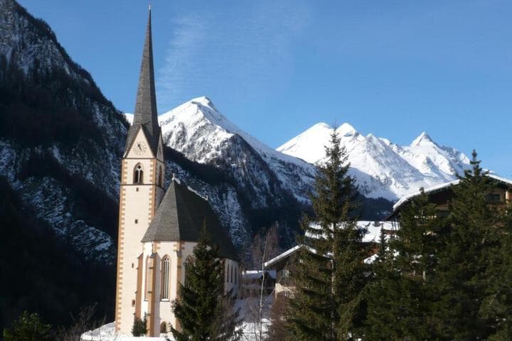 Explore Rojach