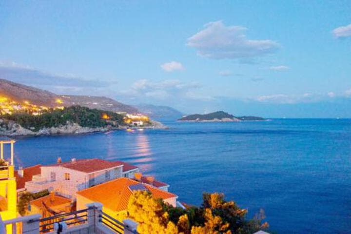 Explore Acqua Doria