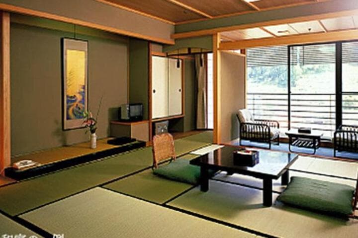 Explore Yumura Onsen