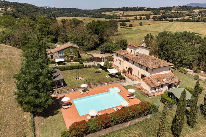 Explore Podere Monte Lucci
