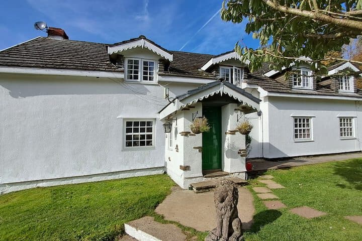 Explore Pontardawe