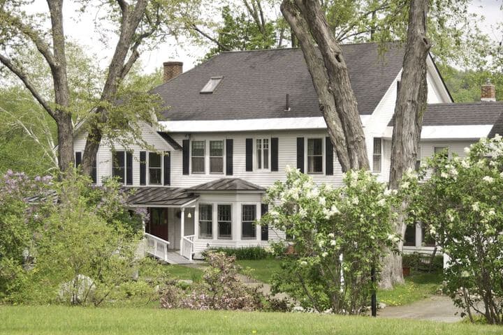 Explore North Sherburne