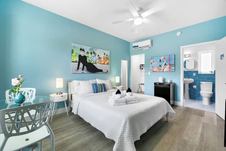 The New Yorker Miami Hotel