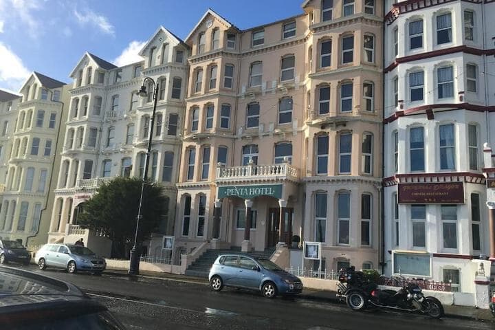 Explore Douglas Promenade