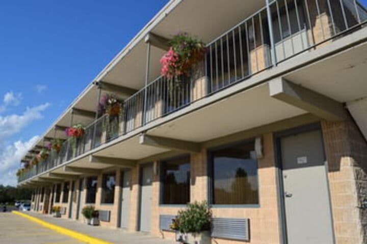 Explore Waverly