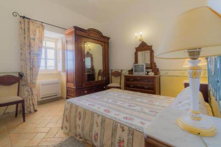 Explore Quartos