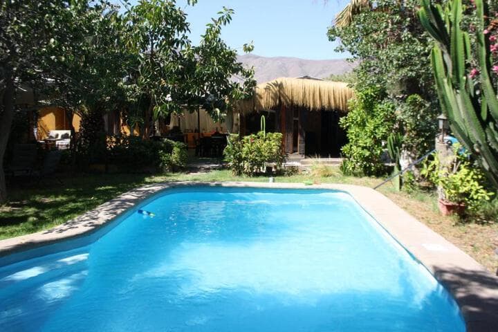 Explore Piedra Colgada