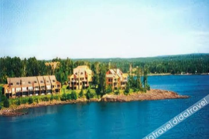 Explore Riverside