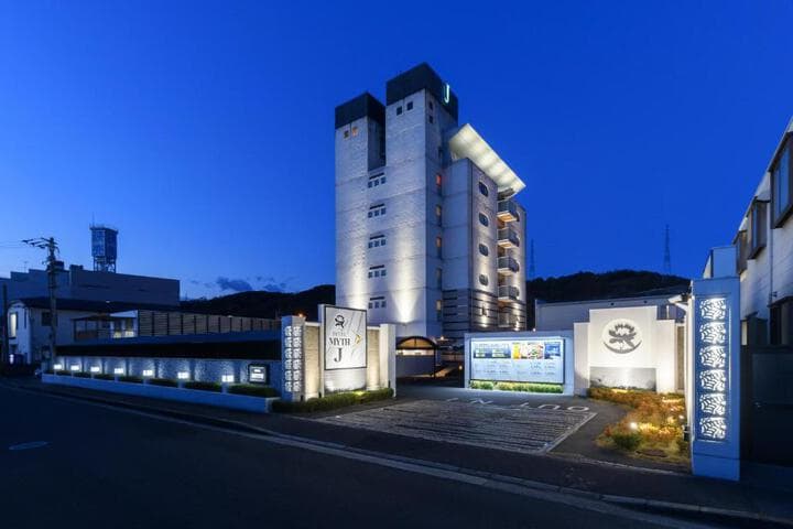 Explore Chikko Cho