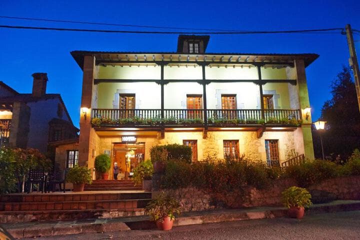 Explore Herran