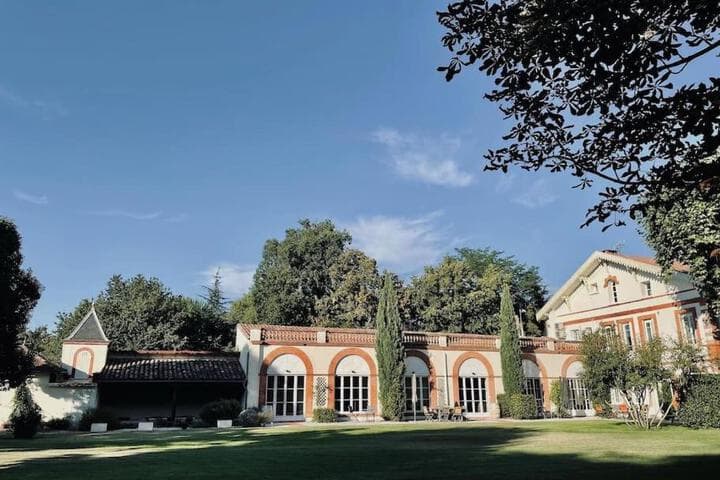 Explore Toulouse West