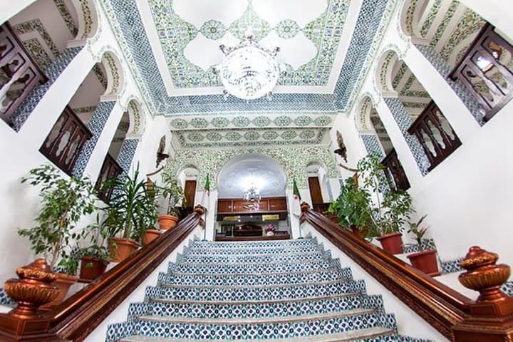 Explore Bordj El Kiffan