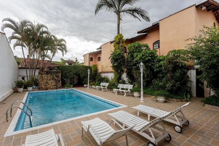 Explore Balneario Dos Golfinhos