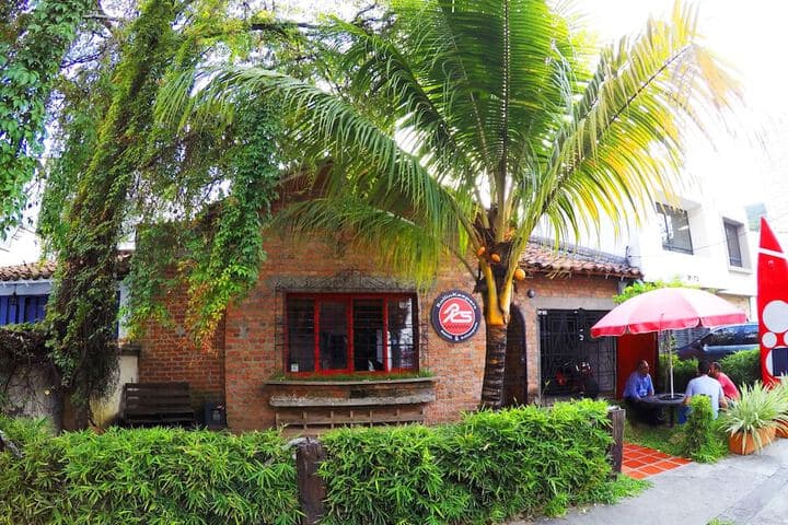 Explore Santa Elena