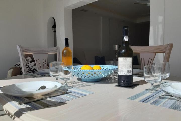 Explore Los Cristianos
