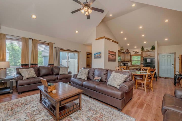 Explore Branson West