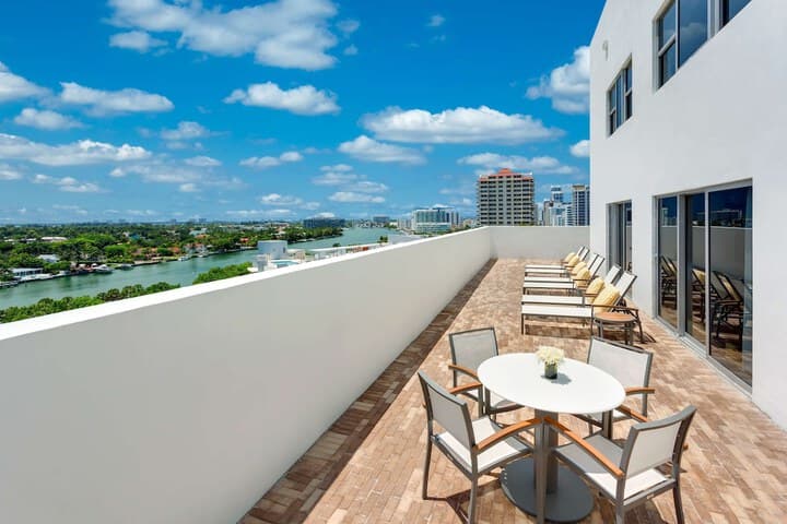Hilton Cabana Miami Beach Resort